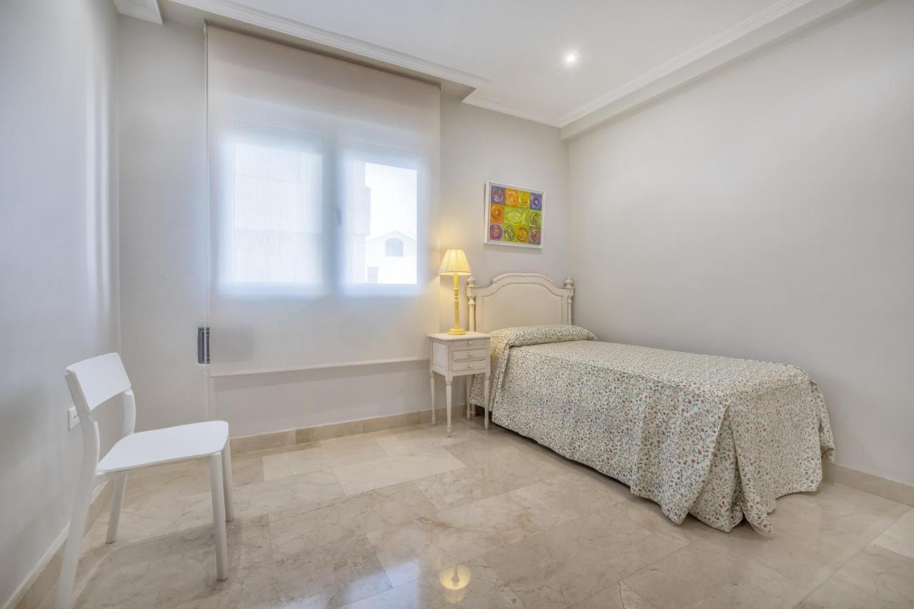 Apartamento Los Tilos & Parking & Piscina Cordoue Extérieur photo